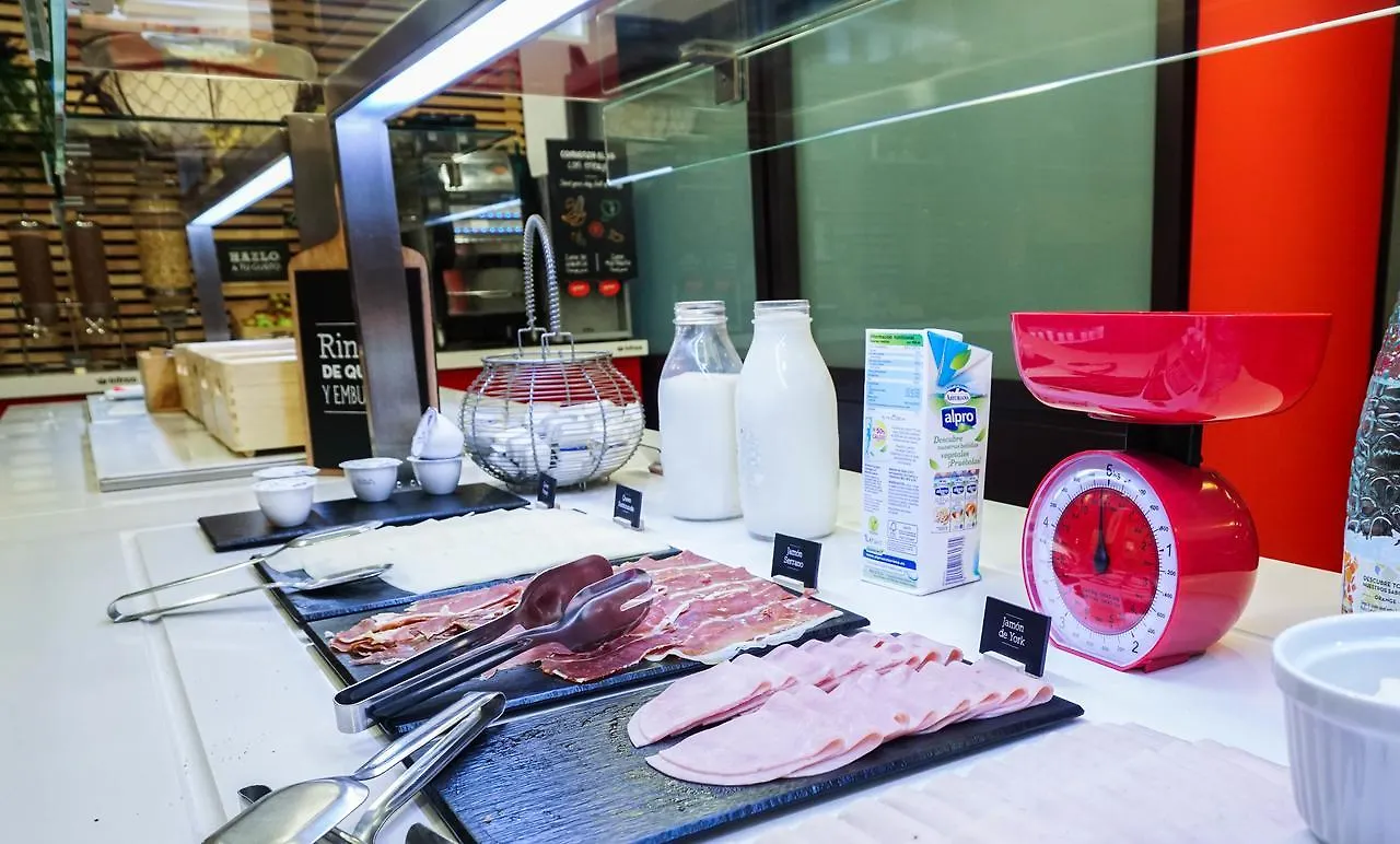 Ibis Girona Hotel 2*,  Spain