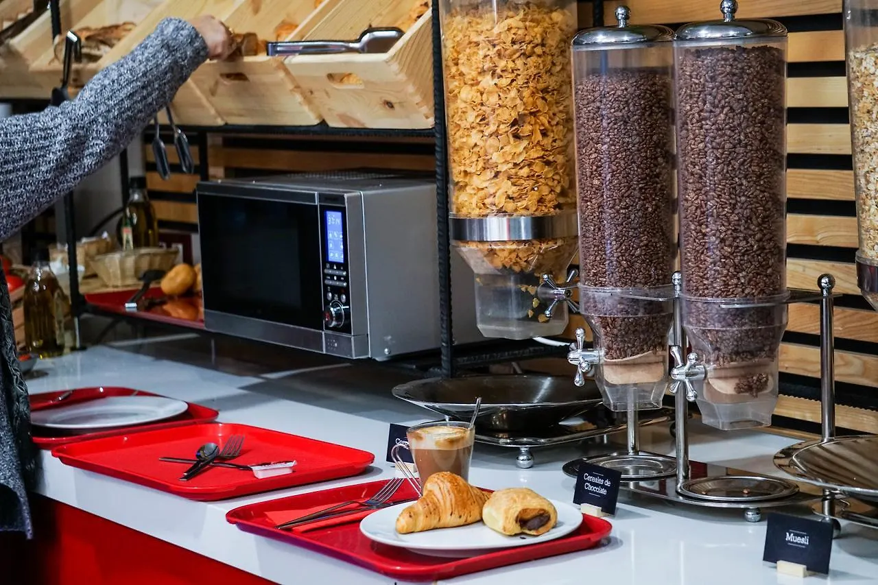 Ibis Girona Hotel 2*,  Spain